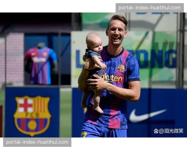 巴萨年轻中场伤情：贝尔纳尔左脚踝扭伤缺席欧冠关键战役